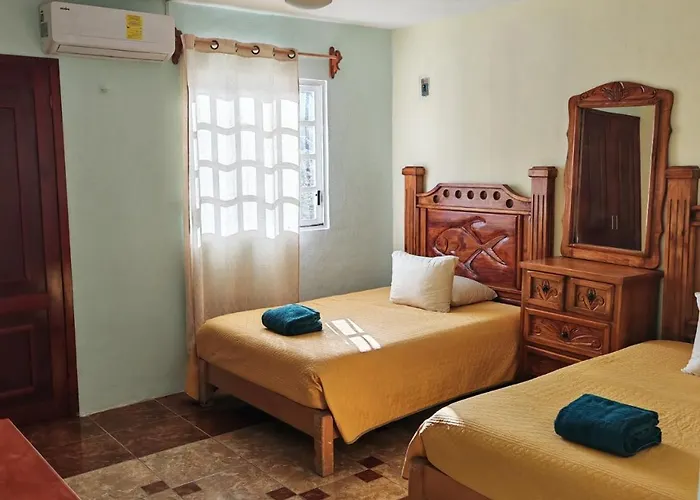 Hotel Casa Viejo Chac