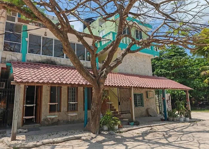 Casa Viejo Chac Hotel 3*